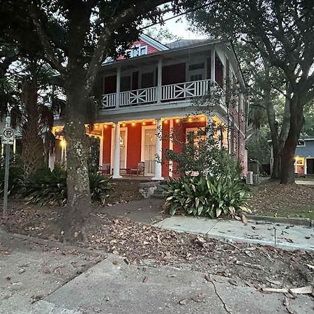 Pretty Peach Palace-Historic, Mins To Downtown モービル エクステリア 写真