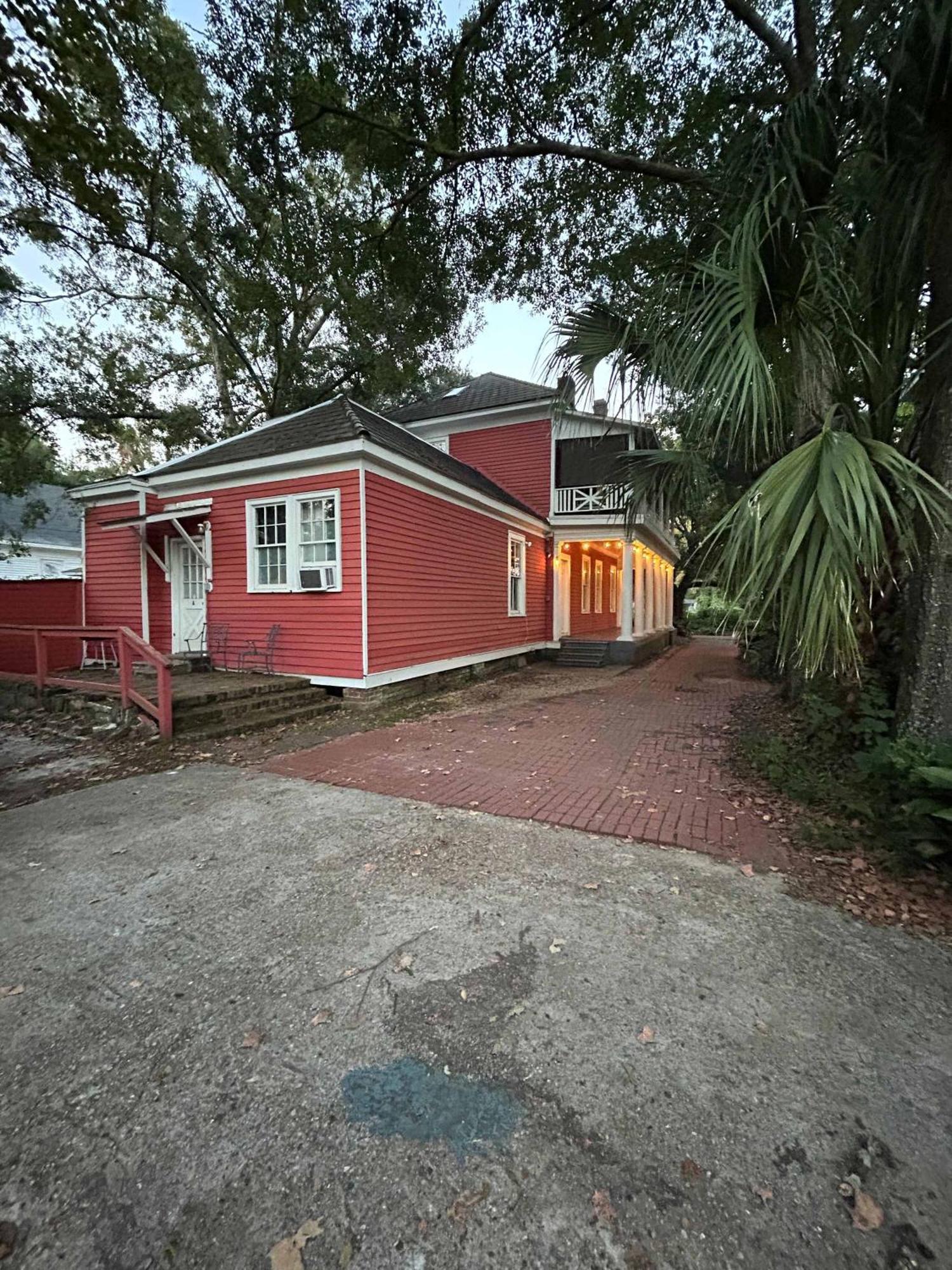 Pretty Peach Palace-Historic, Mins To Downtown モービル エクステリア 写真